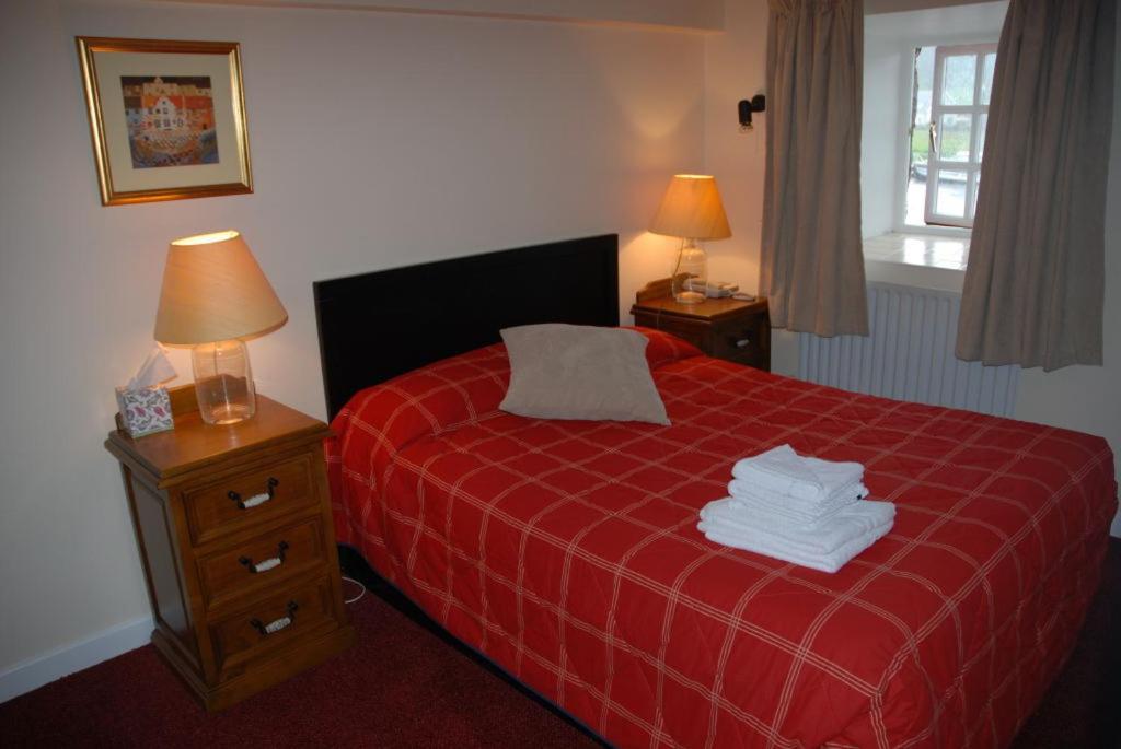 Graiguenamanagh Waterside Guesthouse מראה חיצוני תמונה