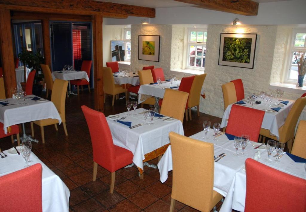 Graiguenamanagh Waterside Guesthouse מראה חיצוני תמונה